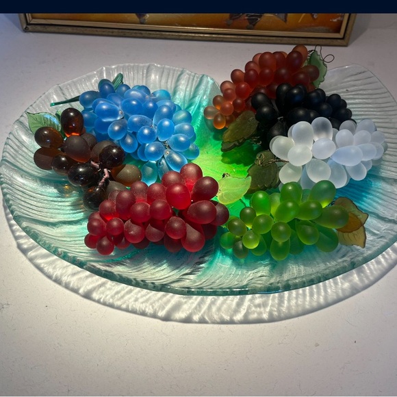 Colorful Glass Grape Decor on Leaf Plate - Picture 1 of 1